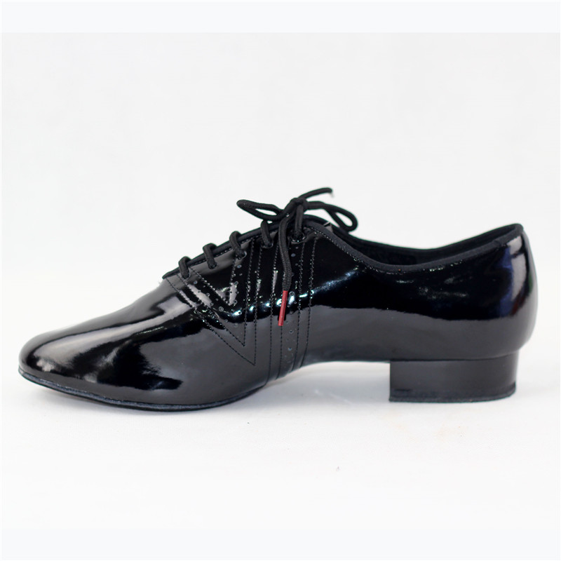 ชายรุ่นใหม่มาตรฐานรองเท้า BD31 - Patent Leather Shine บทวิจารณ์และราคา