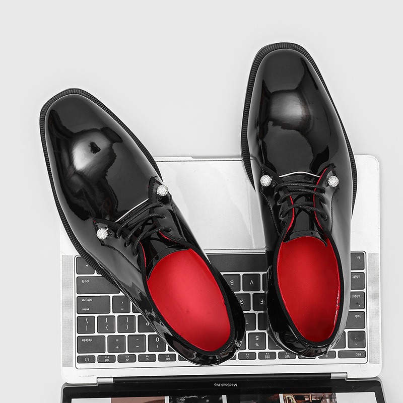 รองเท้าหนังแก้วสำหรับผู้ชาย รอ - Patent Leather Shine บทวิจารณ์และราคา