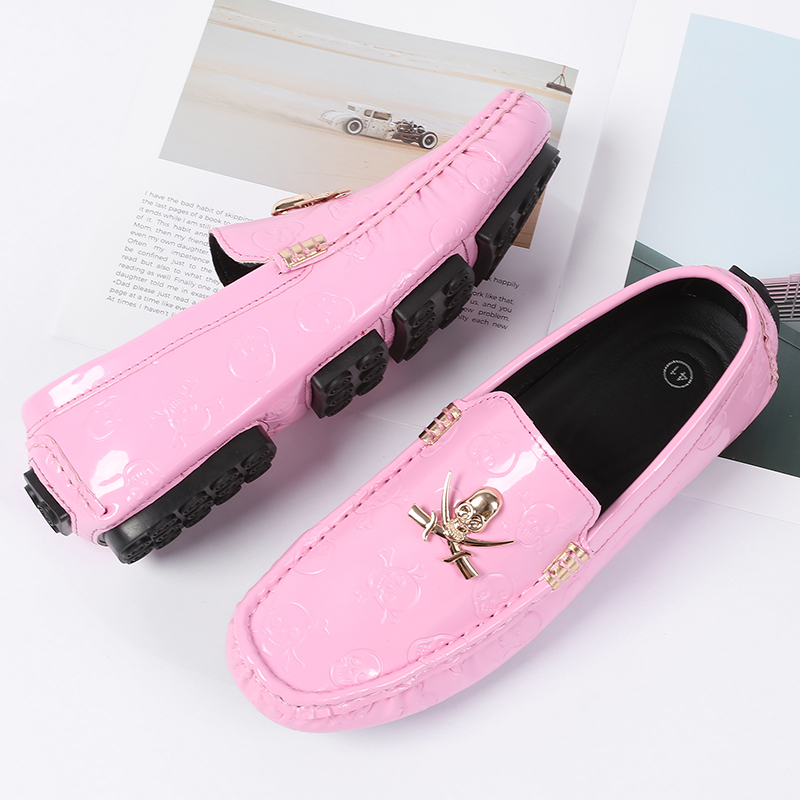 รองเท้าโลฟเฟอร์ผู้ชายคุณภาพดี  - Patent Leather Shine บทวิจารณ์และราคา