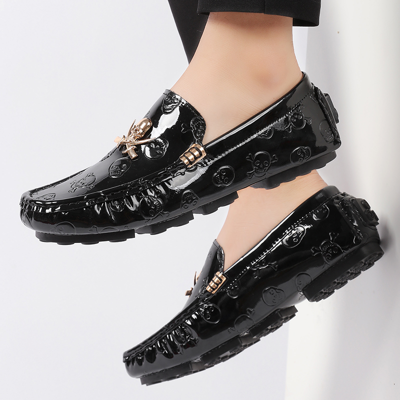 รองเท้าโลฟเฟอร์ผู้ชายคุณภาพดี  - Patent Leather Shine บทวิจารณ์และราคา